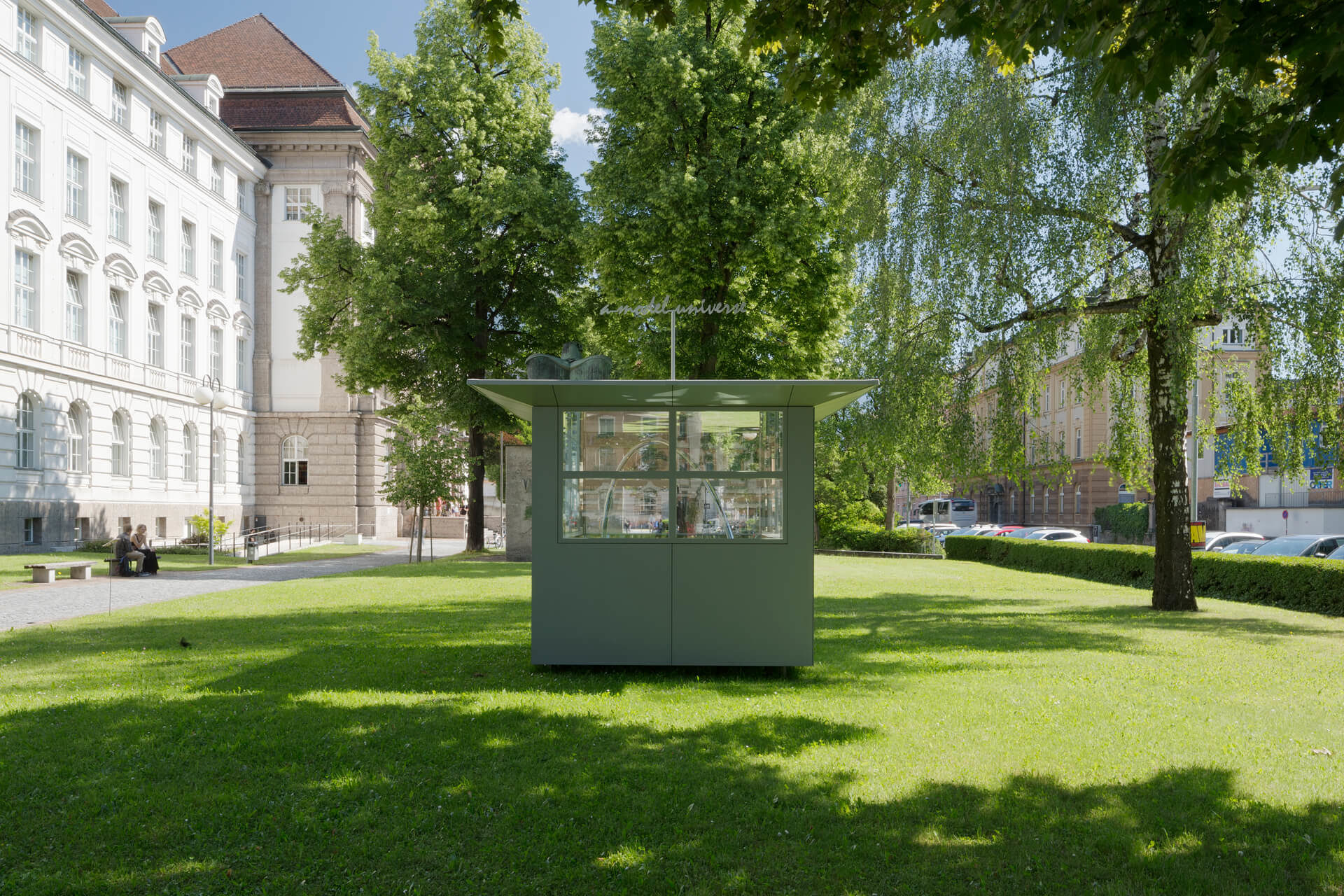 a_model_universe_001