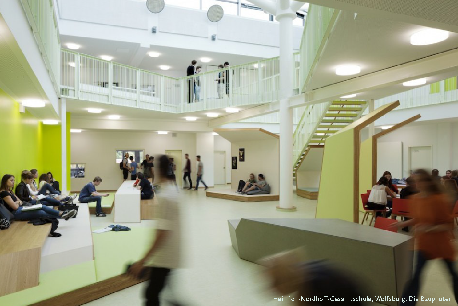 X_LV 847036 PJ Entwerfen3 SS23- old school_Page_05